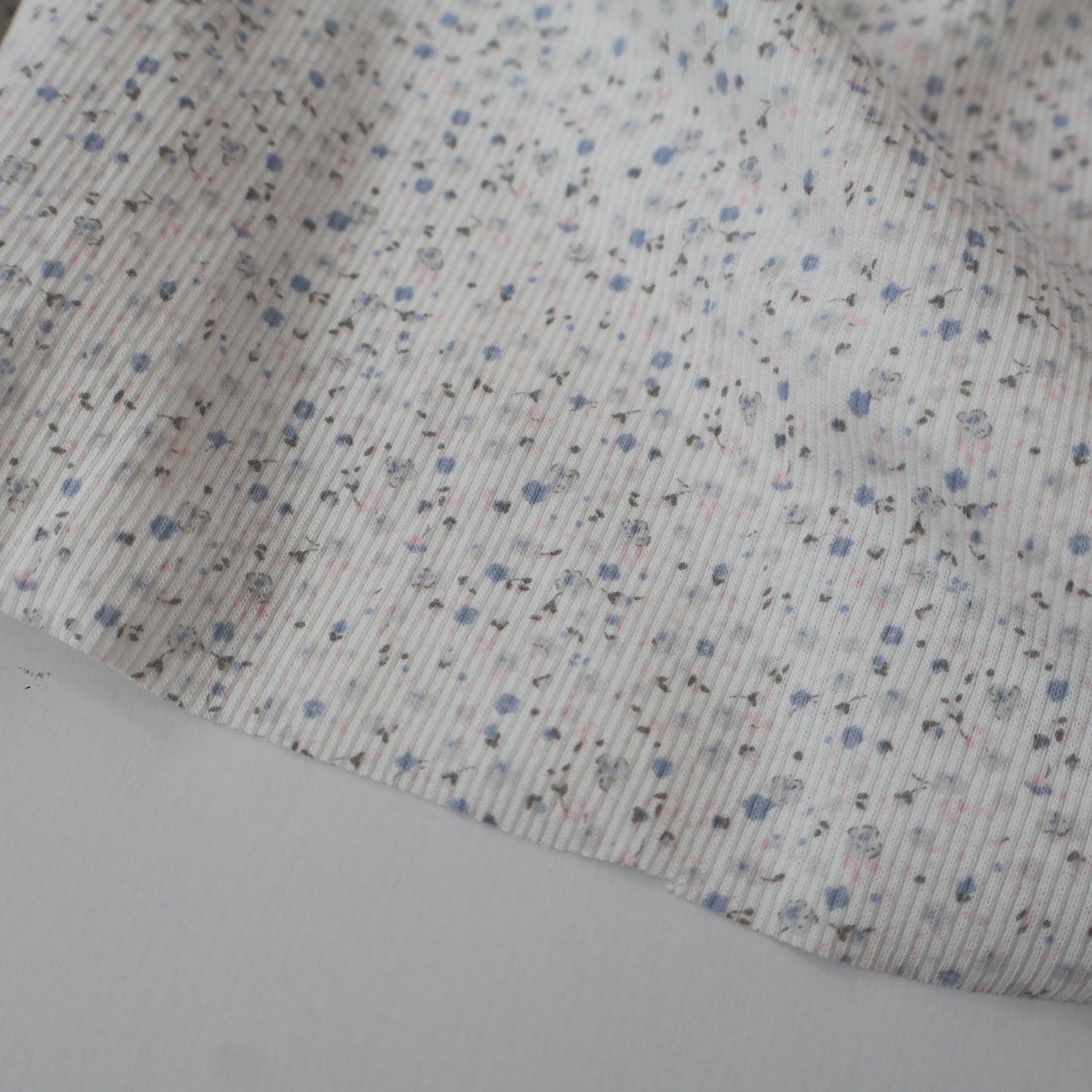 Little flower knit　小花柄リブニット